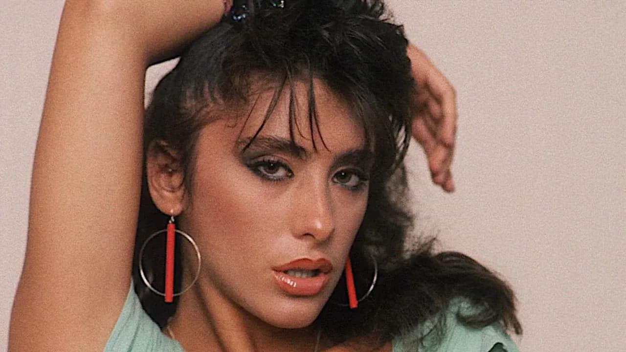 Sabrina Salerno hitas „Boys (Summertime Love)“ iš 1988 m. sugrįžta