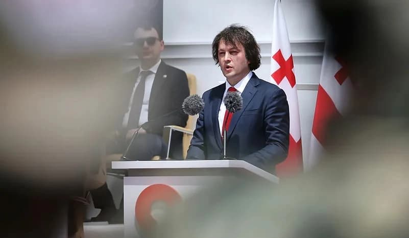 Gruzija liko už NATO viršūnių susitikimo durų