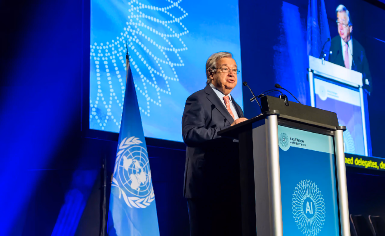 António Guterres: dirbtinis intelektas neturi tapti tik turtingųjų šalių klubu