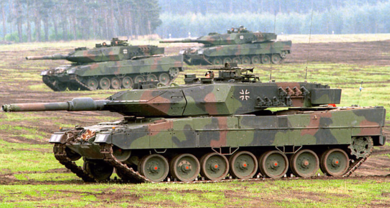 Legendiniai Leopard tankai Lietuvoje pasiruošę bet kurią akimirką užriaumoti, kai tik kils menkiausias pavojus Lietuvos nepriklausomybei ir laisvei bei NATO vientisumui