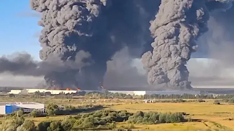 Ukrainos dronai smogia ten, kur skauda milijonams rusų – „Wildberries“ infrastruktūrai