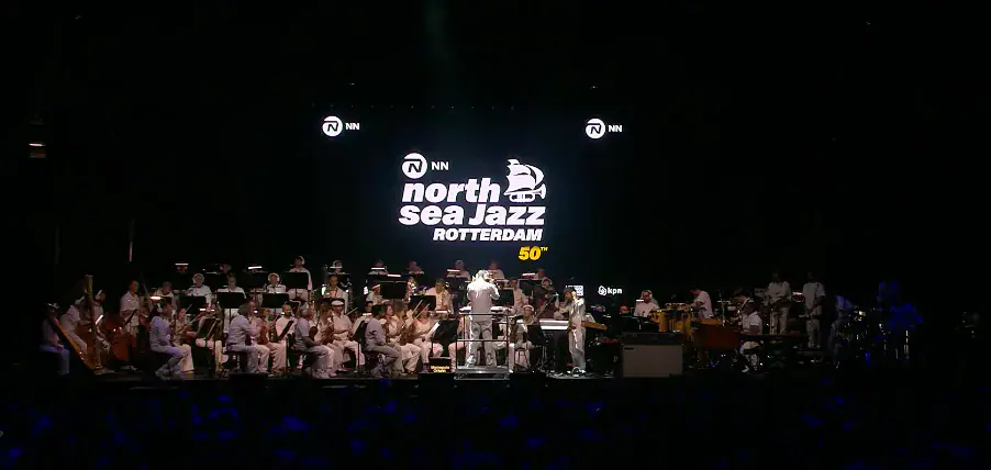 Snarky Puppy, Metropole Orkest ir Jules Buckley – „Recurrent“