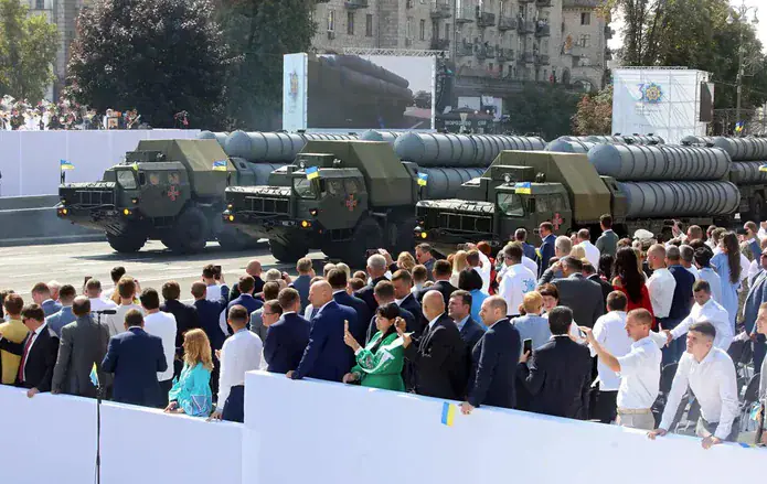 Ukraina ieško raketų S-300 sistemoms – nemažą jų arsenalą turi Graikija