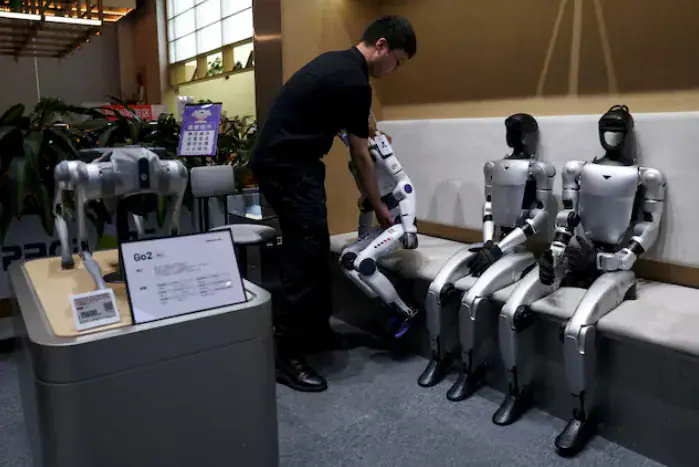 Kinijos „Superman“ robotas jau greitesnis už Usain Bolt – bent pagal maksimalų greitį