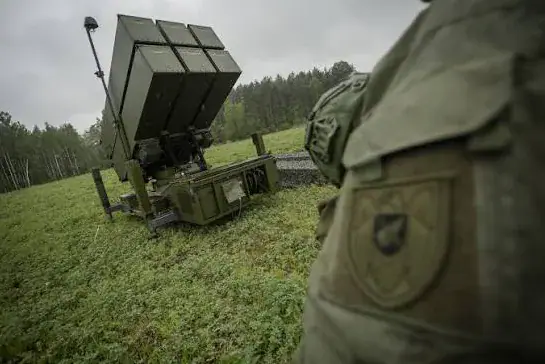 Vilniaus prieigas jau saugo NASAMS – brangiomis raketomis teks gaudyti ir pigius priešo dronus