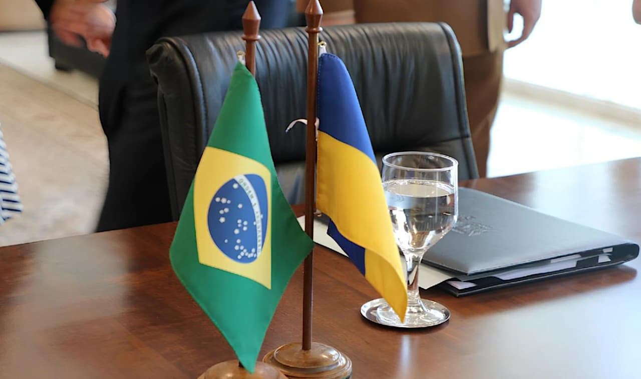 Netikėtas signalas iš BRICS: Brazilija pareiškė norinti būti Ukrainos partnere ir gynybos srityje
