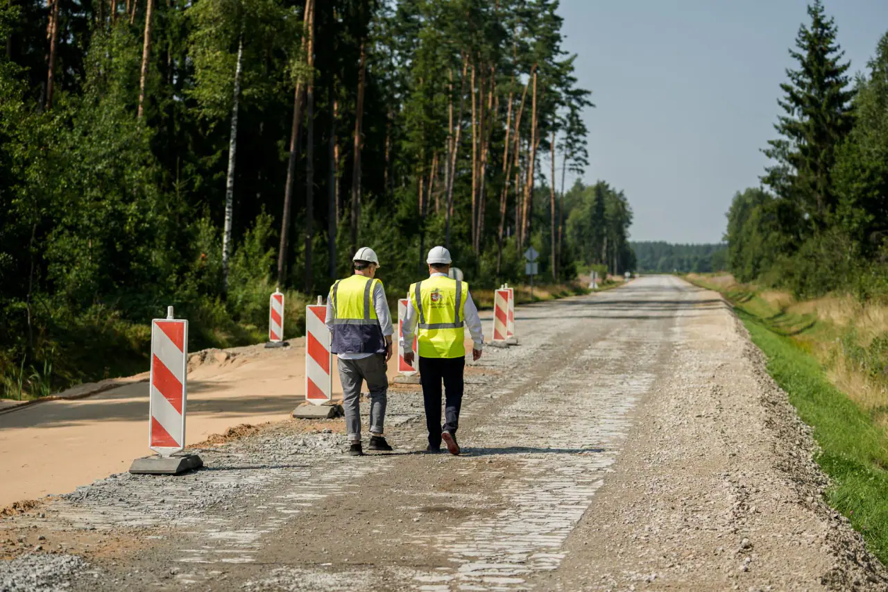 Stiprinamas privažiavimas sąjungininkams – į Rūdninkų poligoną vedantis kelias pertiesiamas iš naujo