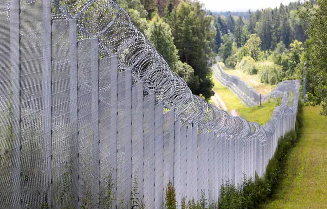 Šešių valandų Rusijos piliečių tranzitas: standartinių ir paruoštų ataskaitų nėra