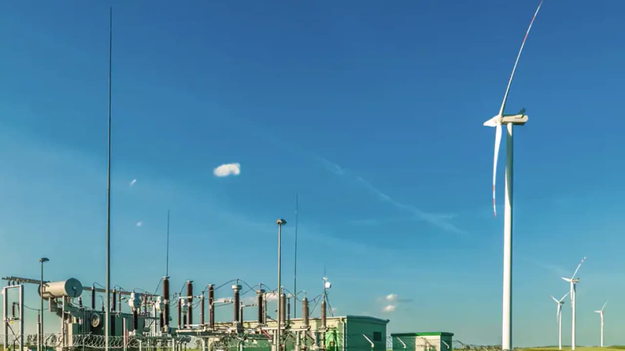Energetikos plane – patikimesnė elektra 250 tūkst. vartotojų, požeminiai kabeliai ir apsauga nuo priešo dronų