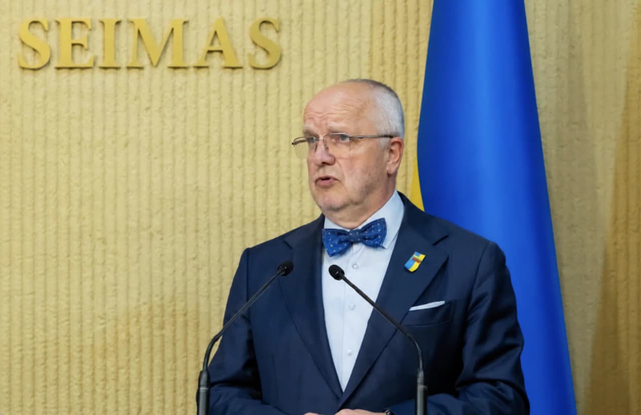 Masinio naikinimo ginklų draudimą Lietuvoje siekiama panaikinti, nors konkrečių atsakymų apie pasekmes nėra