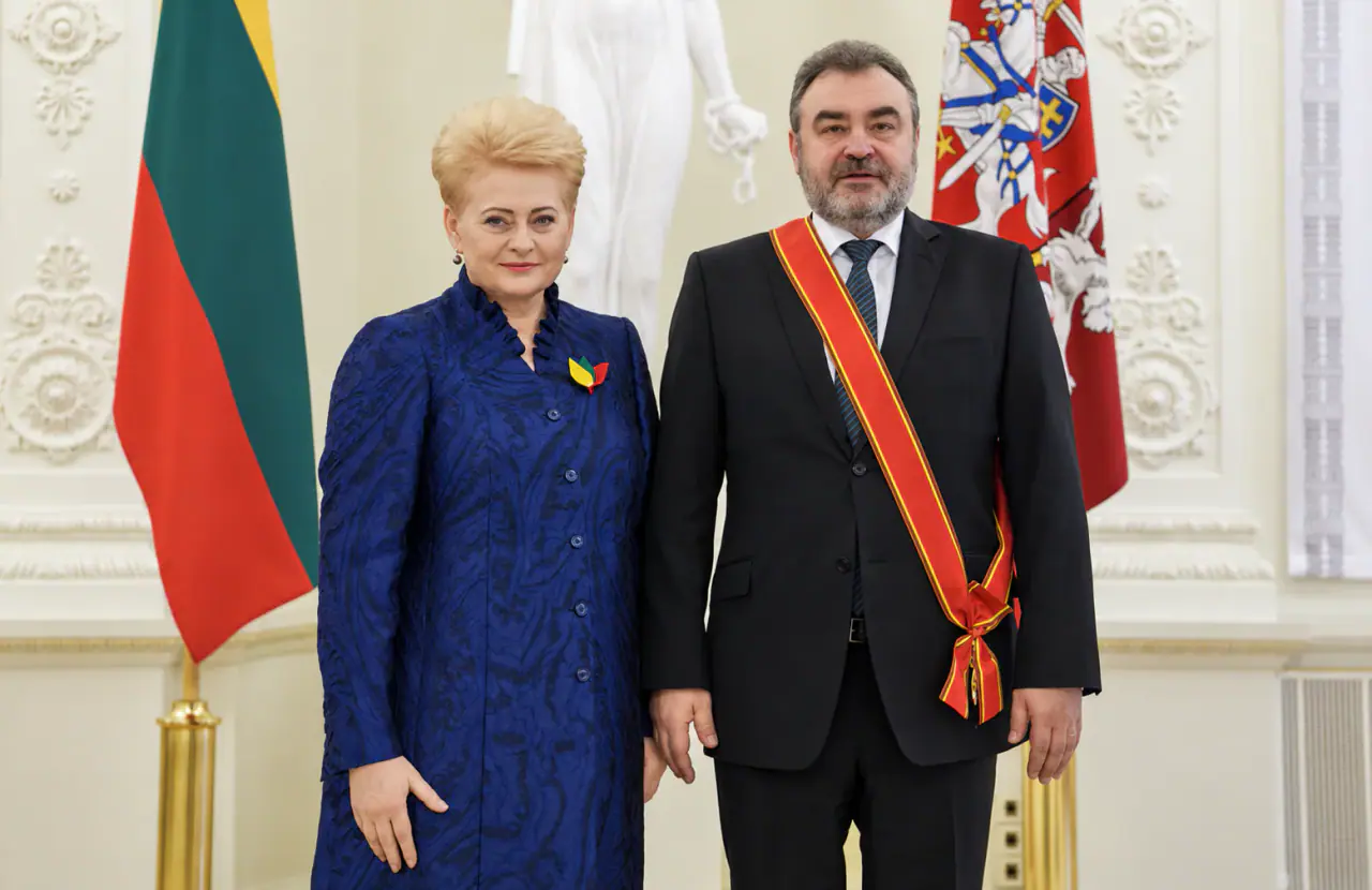 Konstitucinės teisės mokslininkas Egidijus Kūris (dešinėje). Nuotr. prezidentas.lt