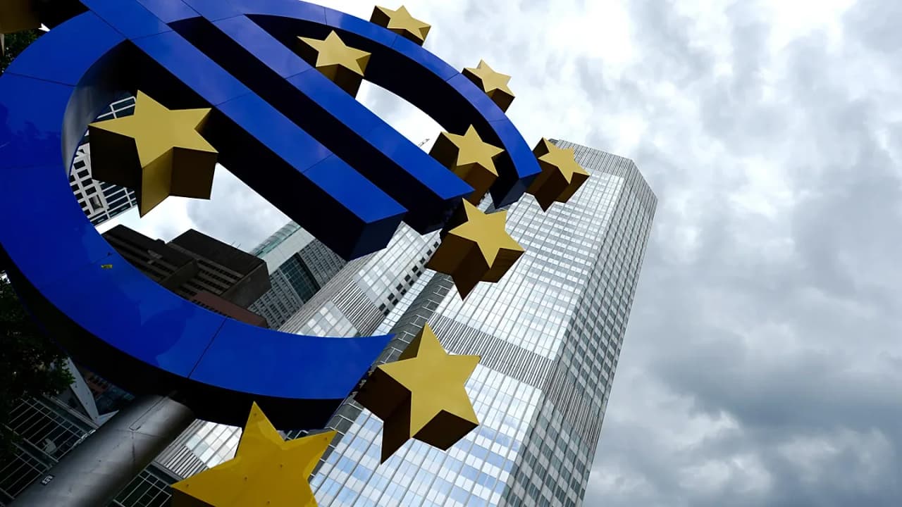 Prancūzijai skolintis brangiau nei Italijai