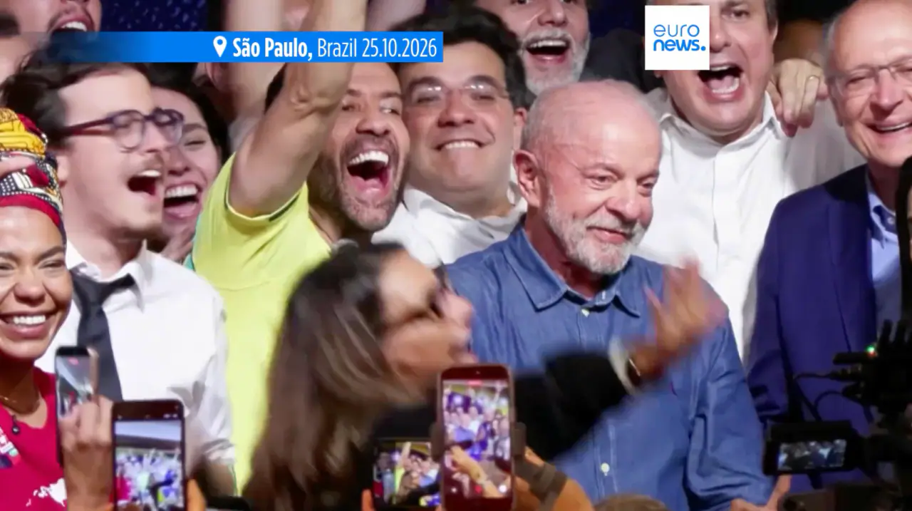 Brazilijoje Lula laimėjo, Bolsonaro reikalauja naikinti rezultatus