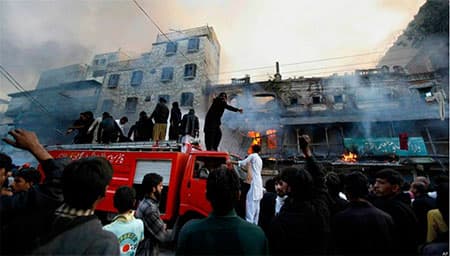 Pakistanas: švenčiant Ašuros dieną, šiitai surengė kruvinas moterų ir vaikų skerdynes
