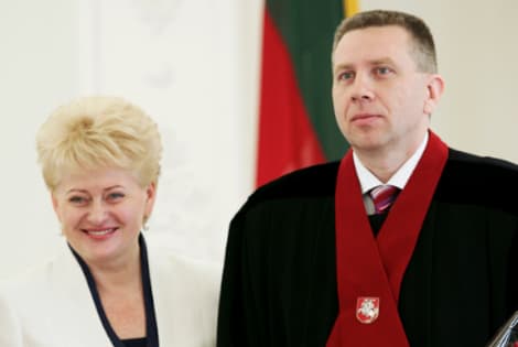 Du Neringos Venckienės keliai ir šunkelis