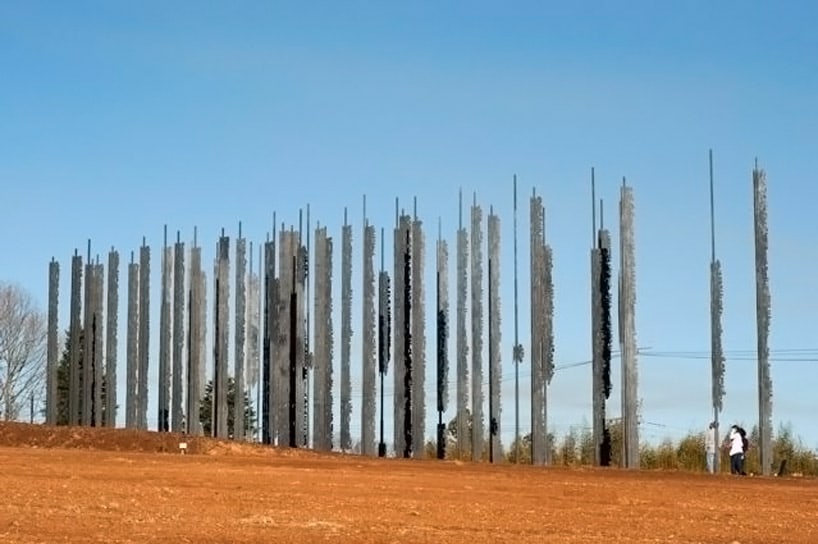 3. Laisvės kovotojai. 2011, Indija . Autorius Biren Sinha. Bronzos horeljefas, pastatytas Bharamuke, Guvahatyje.