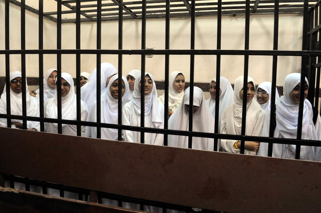 Egipto mieste Aleksandrijoje teisiamos islamistės, dalyvavusios protesto akcijose. Nuotr. EPA-ELTA