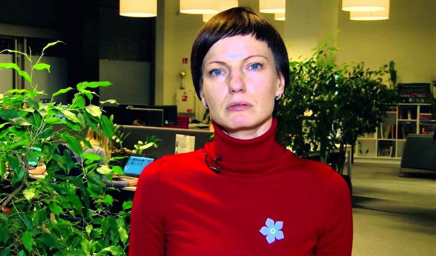 Delfi.lt redaktorė Monika Garbačiauskaitė-Budrienė. Nuotr. youtube stop kadras