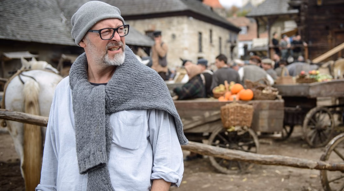 Režisierius Wojciechas Smarzowskis filmo „Volynė“ filmavimo metu. Nuotr. polskieradio.pl