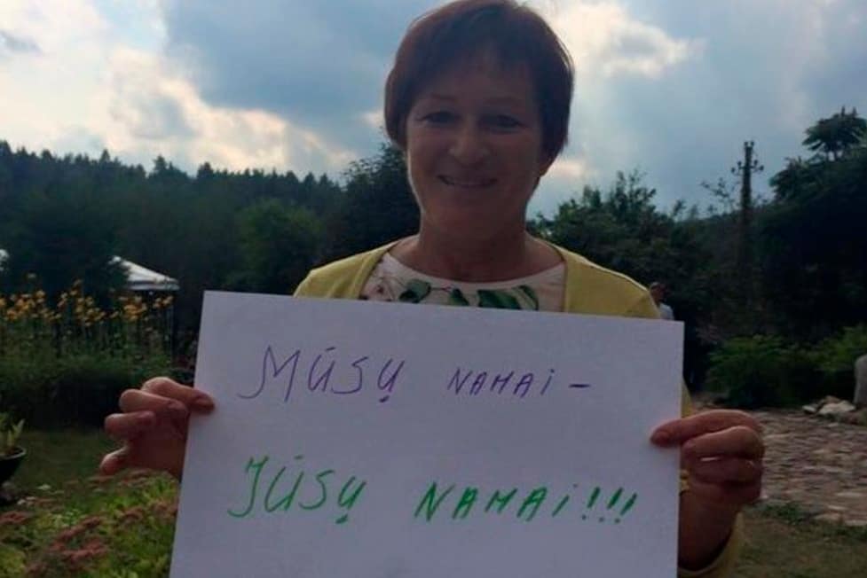 Nors buvusi Seimo narė Birutė Vėsaitė visomis priemonėmis kvietė pabėgėlius, tačiau tai nelabai padėjo - atvežti pabėgėliai dažnai stengaisi pabėgti iš Lietuvos. Nuotr. facebook.com