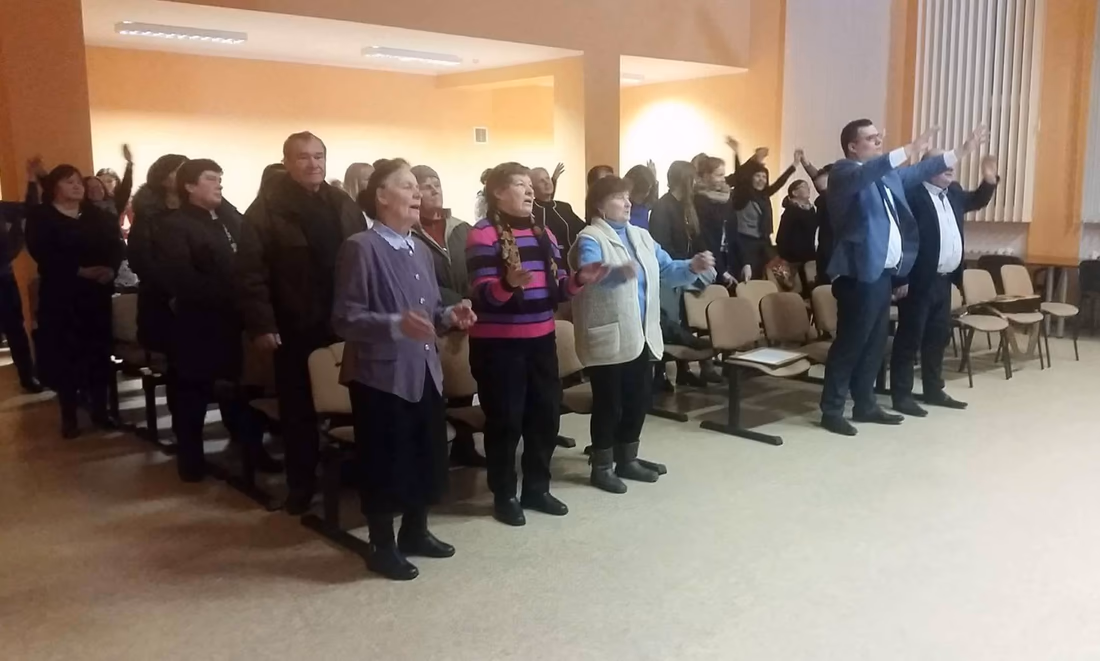 Konservatorius L. Kasčiūnas (antras iš dešinės). Nuotr. facebook.com