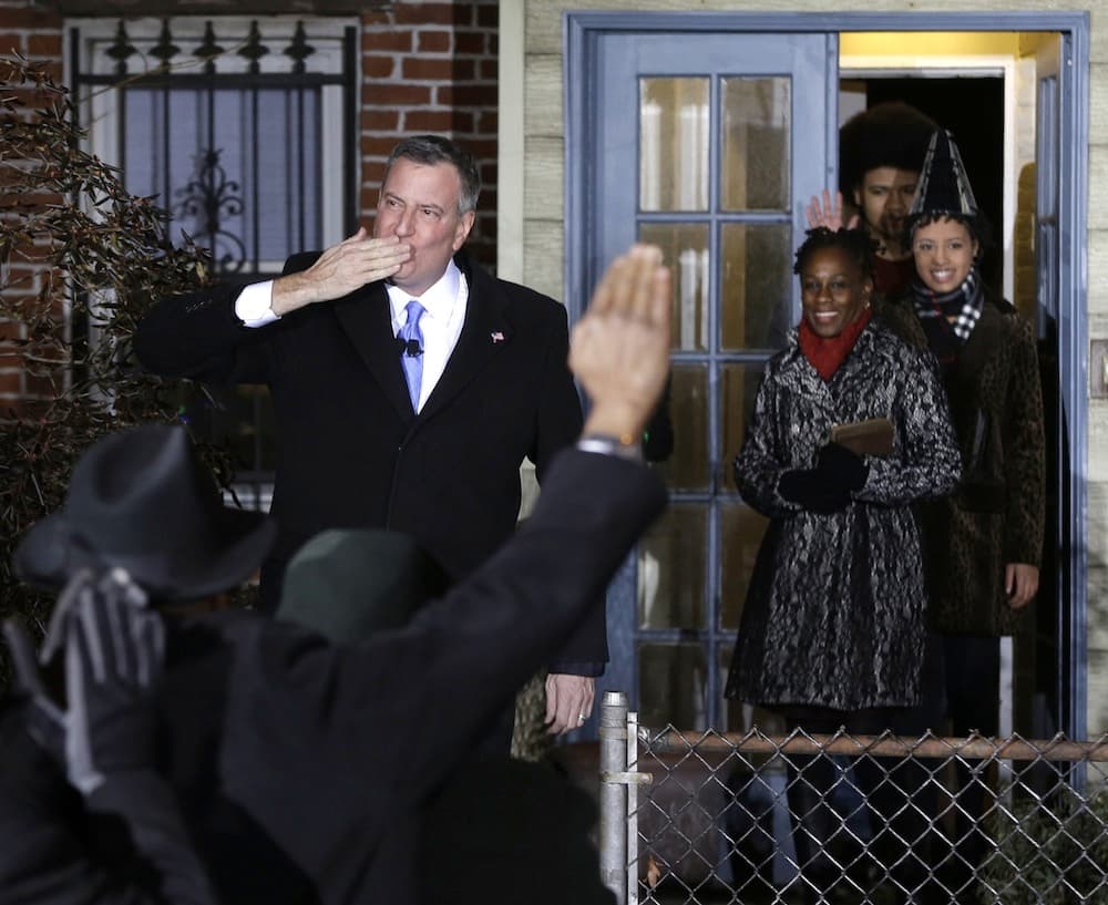 Trečiadienį tarnauti miestui prisiekė 52 metų Billas de Blasio. EPA-Eltos nuotr.