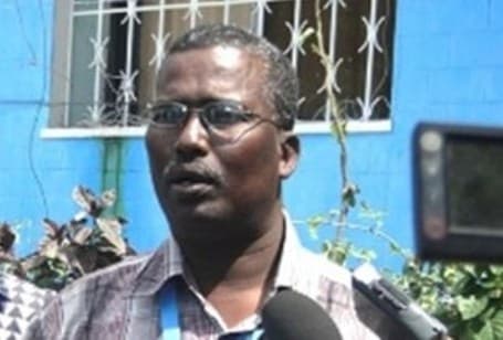 Gali būti, kad teroristų taikiniu buvo Mogadišo žvalgybos vadovas Chalifas Eregas, į kurio gyvybę kėsintasi 2013-ųjų kovą