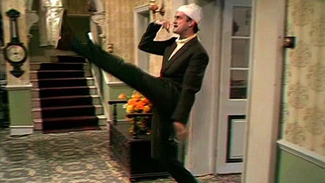 Johnas Marwoodas Cleese‘as seriale „Folčio viešbutis“