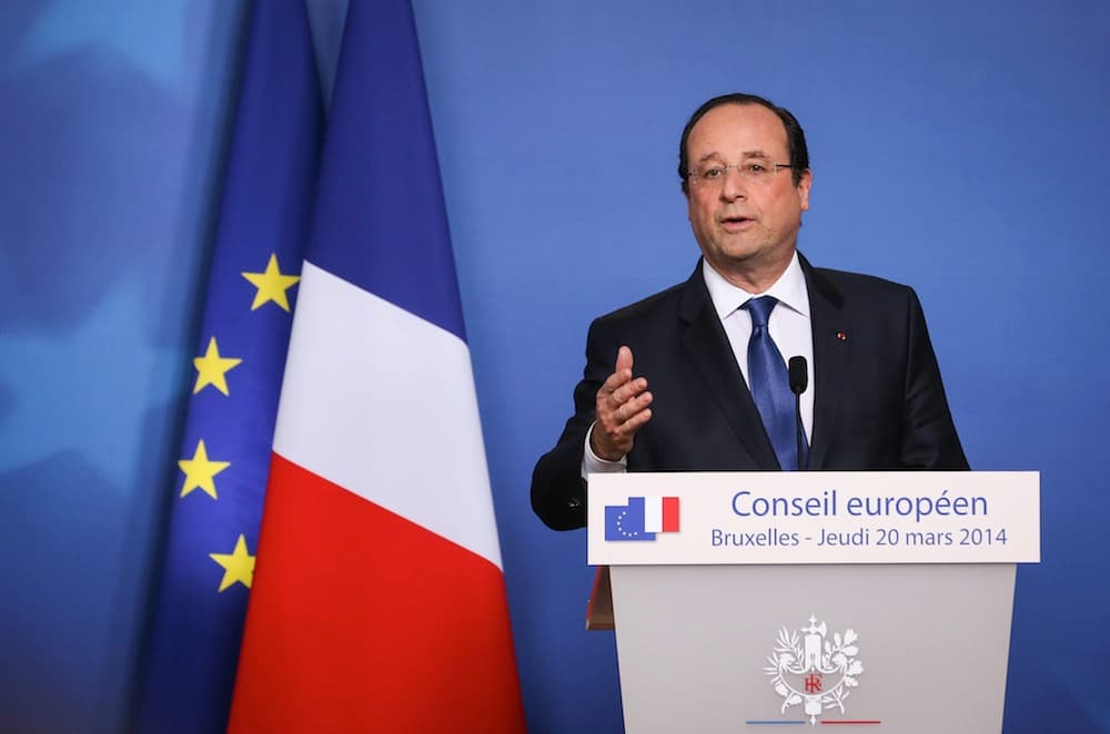 Prancūzijos prezidentas François Hollande'as informuoja apie viršūnių susitikimo rezultatus. EPA-Eltos inf.