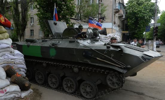 Rytų Ukrainoje įsiplieskė nauji mūšiai
