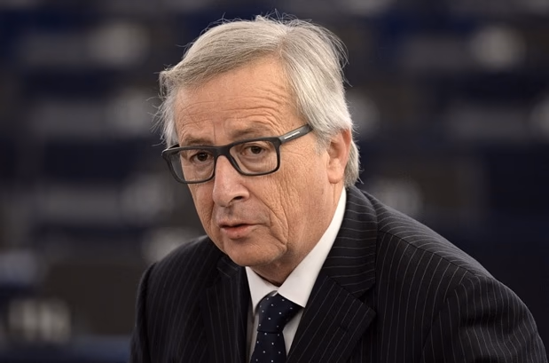 Žanas Klodas Junkeris: anglosaksų pasaulis pasiruošęs smogti eurui