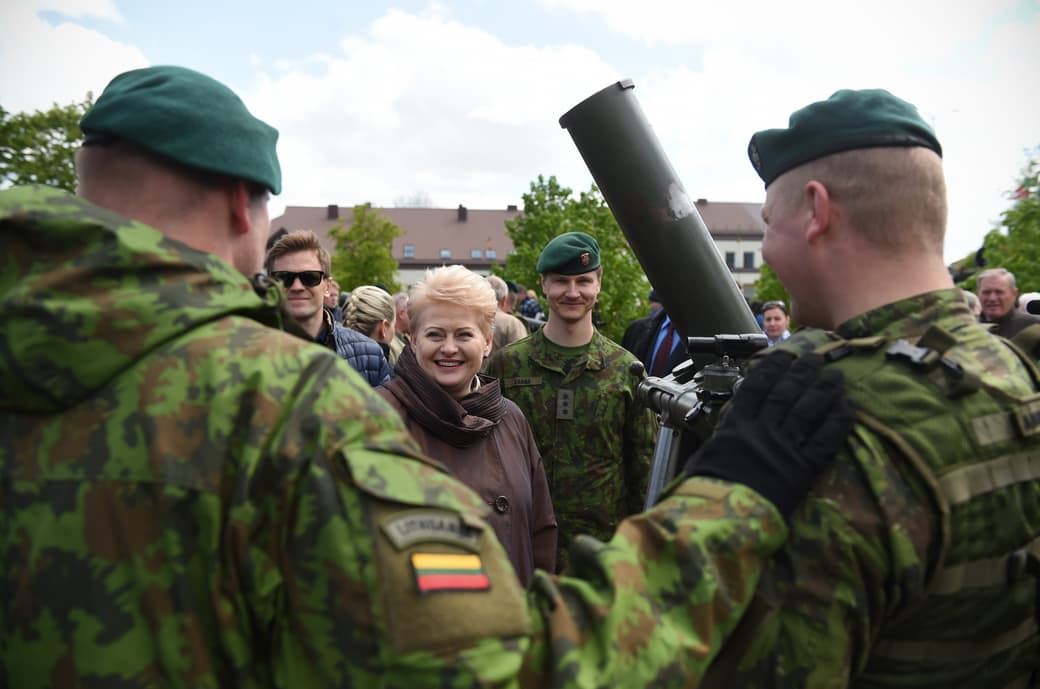 Sekmadienį prezidentė dalyvavo Partizanų pagerbimo, kariuomenės ir visuomenės vienybės šventėje. Nuotr. prezidentas.lt