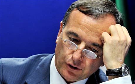 Italijos užsienio reikalų ministras Frankas Fratinis (Franco Frattini) 2011 m. ES užsienio reikalų ministrų susirinkime pareiškė, kad jei Gadafis bus nuverstas, ES patirs imigrantų antplūdį.