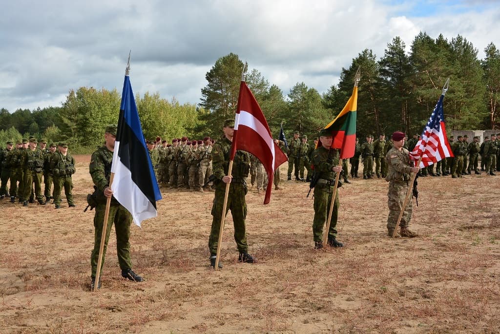 Prasidėjo tarptautinės prieštankinių padalinių pratybos „Medžiotojas 2015“
