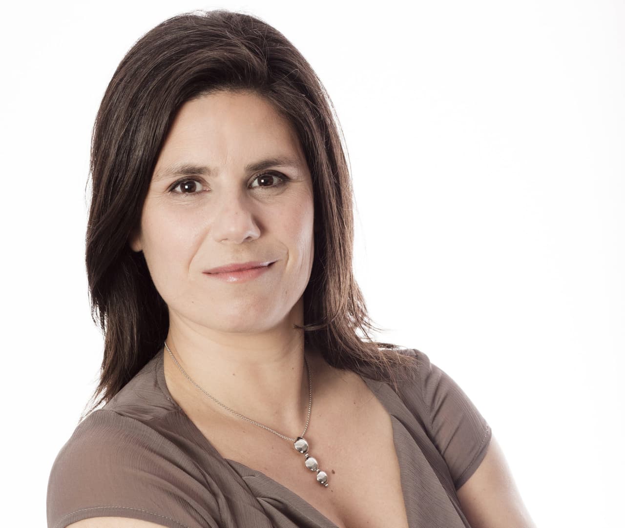 Viržini Rozjer (Virginie Rozière, Socialistai ir demokratai, Prancūzija) parengtai rezoliucijai pritarė 608 EP nariai, nepritarė ir susilaikė po 43.