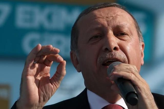 Turkija pagrasino atakuosianti JAV sąjungininkus Sirijoje