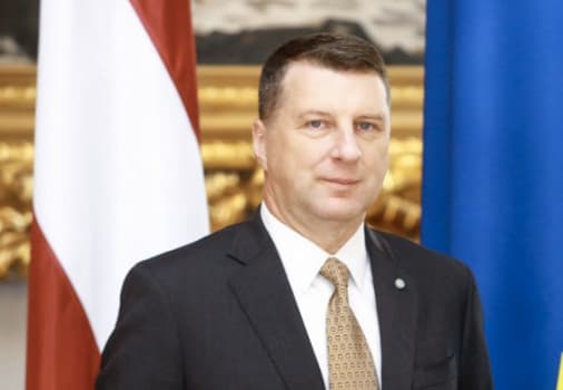 Latvijos prezidentas pristatys įstatymų projektus dėl Vyriausybės veiklos karo metu