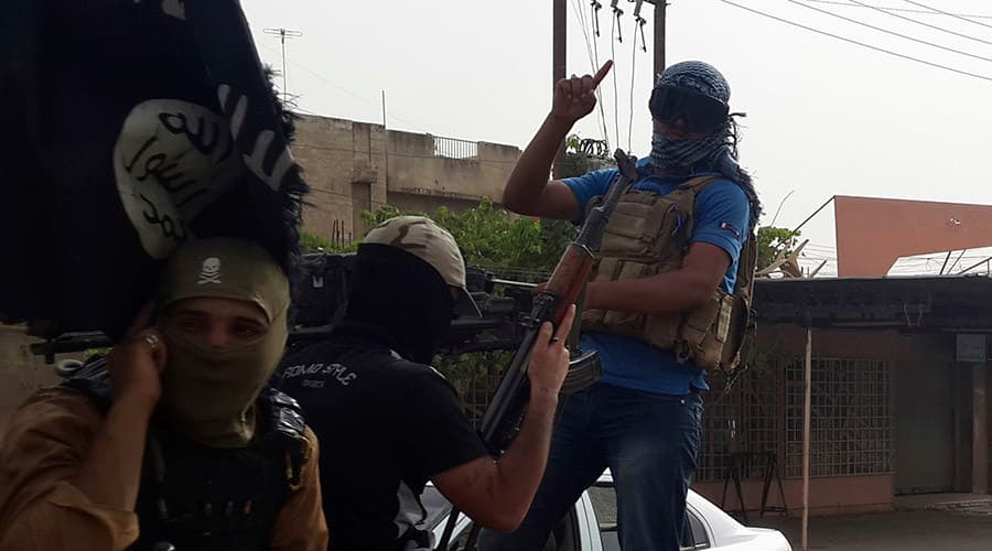 Tinklas „Ukraina–Turkija–Sirija“ nustatytas: Kuveite aptikti „islamo valstybės“ nusipirkti ukrainietiški ginklai
