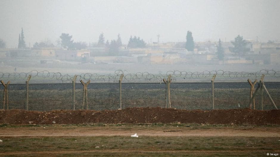 JAV reikalauja, kad Turkija uždarytų sieną su Sirija
