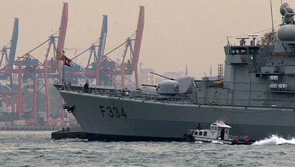NATO laivai įplaukė į Bosforo sąsiaurį