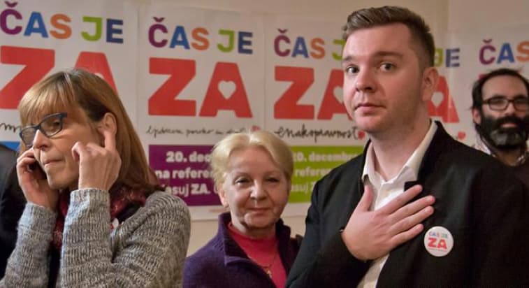Slovėnijoje referendumu panaikintos tos pačios lyties asmenų santuokos