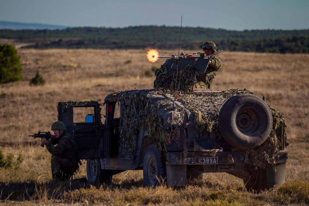 Nuo šių metų gruodžio Mumaičiuose JAV pradėjo laikyti pratybose naudojamą karinę techniką. Tai, kad JAV būtent Lietuvoje pirmojoje iš Baltijos šalių pradės laikyti savo ginkluotę, vertiname kaip mūsų ir sąjungininkų tvirto bendradarbiavimo ir nuoseklaus darbo rezultatą, sako J. Olekas. NATO nuotr. (Siim Teder)