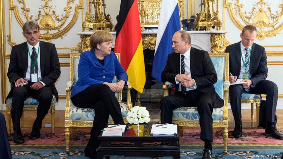 Ekspertas: V. Putinas mano, kad A. Merkel yra svarbiausia sankcijų Rusijai šalininkė