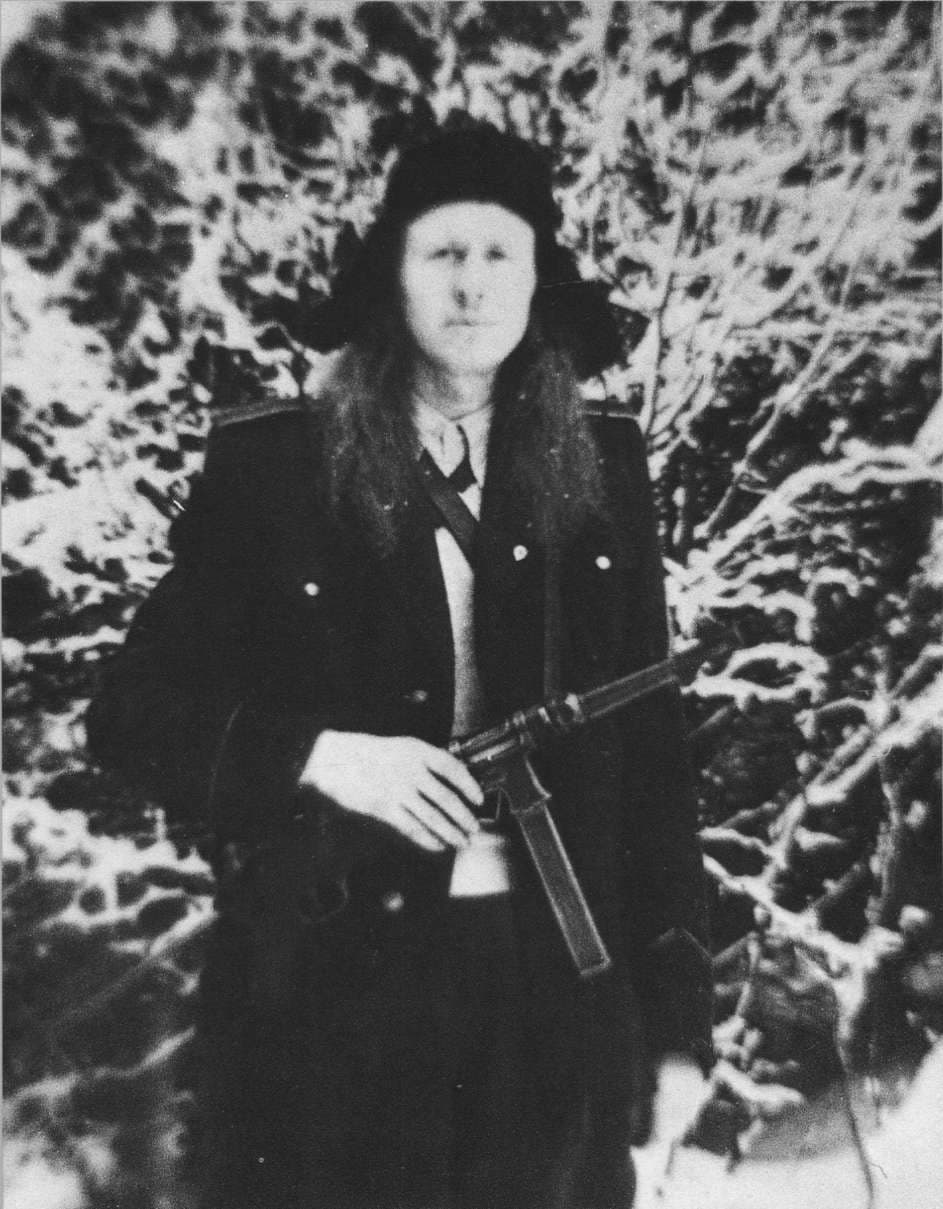 Antanas Kraujelis (dar žinomas slapyvardžiais Pabaisa ir Siaubūnas, 1928–1965) – kovotojas už Lietuvos laisvę, paskutinis Aukštaitijos partizanas.