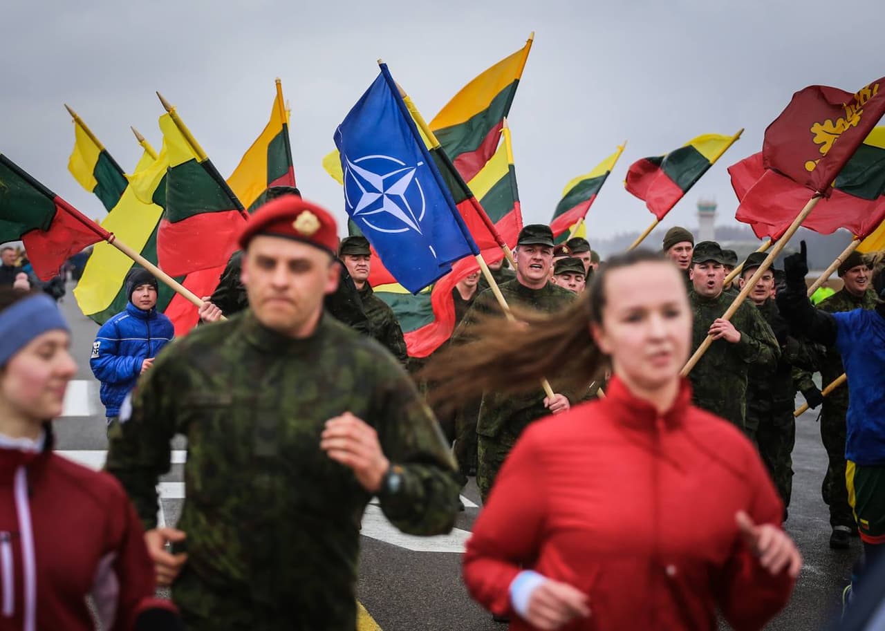 Nuotraukose (aut. Ieva Budzeikaitė): 2015 metų bėgimo kadrai.