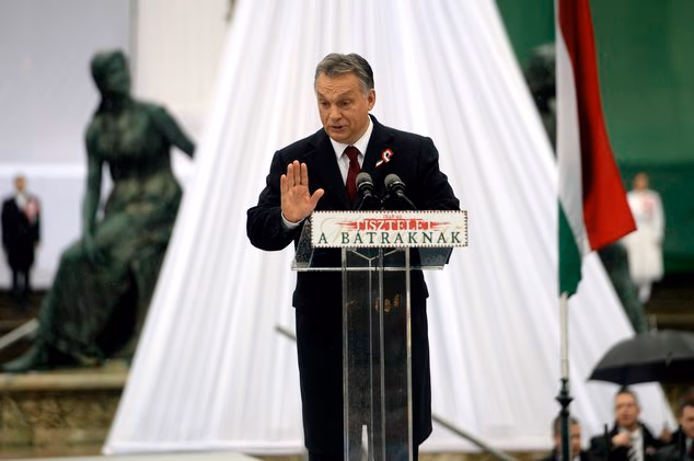V. Orbanas: „Mes neleisime kitiems aiškinti, ką įsileisti į savo namus ir savo valstybę“