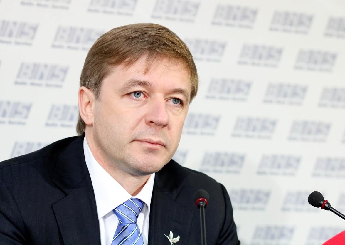 Neverkite, o dirbkite, ponia V. Baltraitiene, Jūs vis dar ministrė