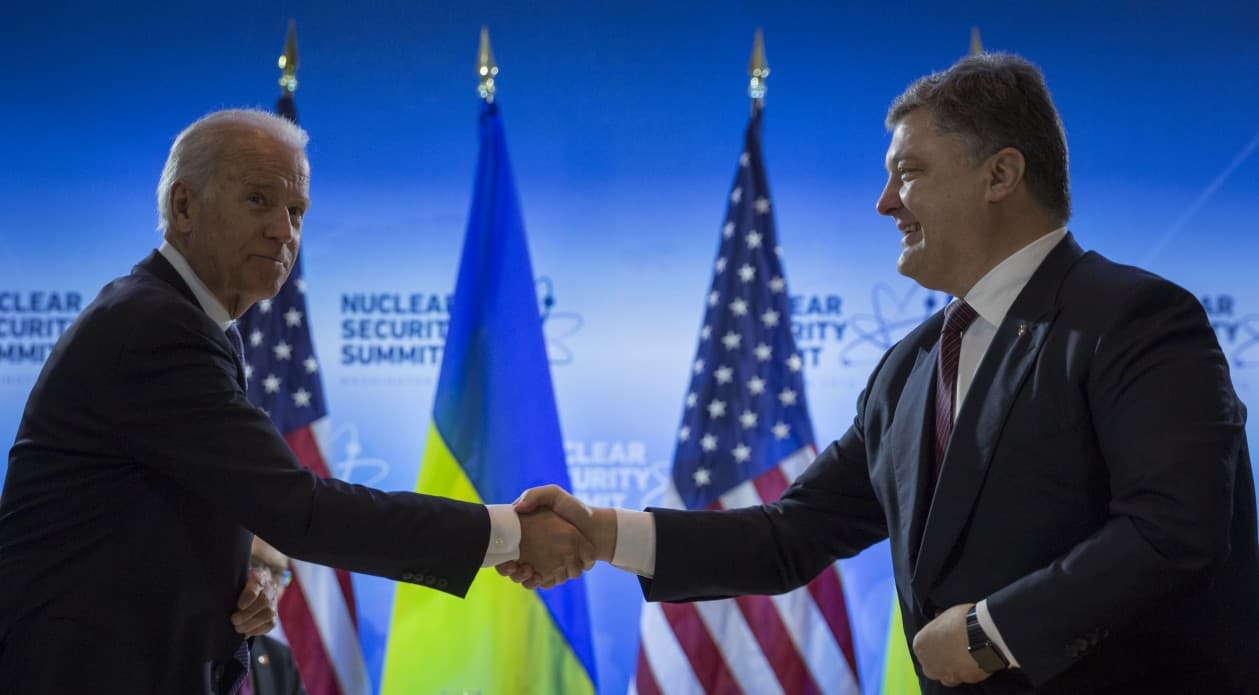 Dž. Baidenas suteiks Ukrainos ginklavimuisi dar 335 mln. dolerių