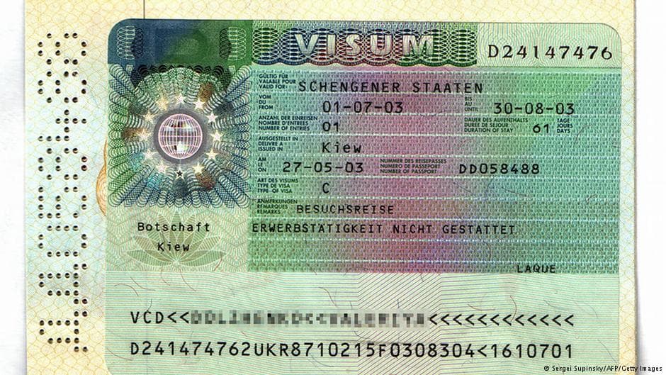 Žiniasklaida: EK iki balandžio mėnesio pabaigos pasiūlys Ukrainai bevizį režimą