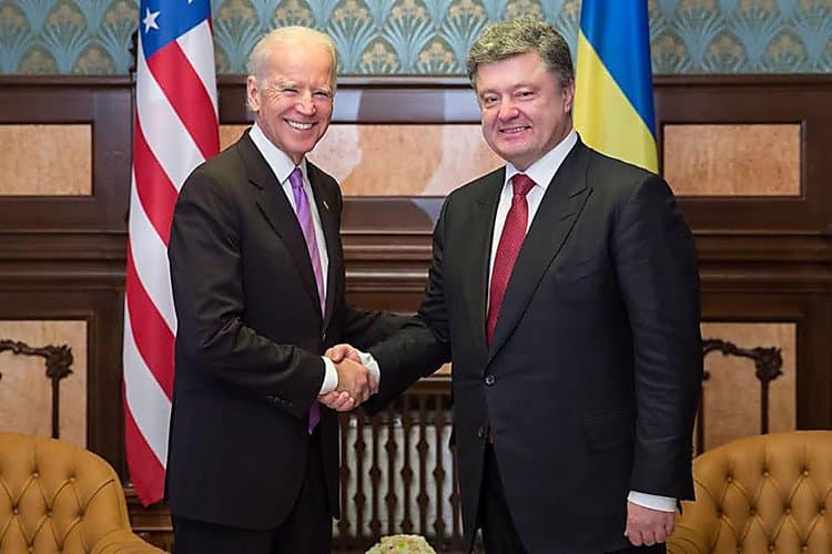 P. Porošenka įvedė neterminuotą moratoriumą Rusijos skolai